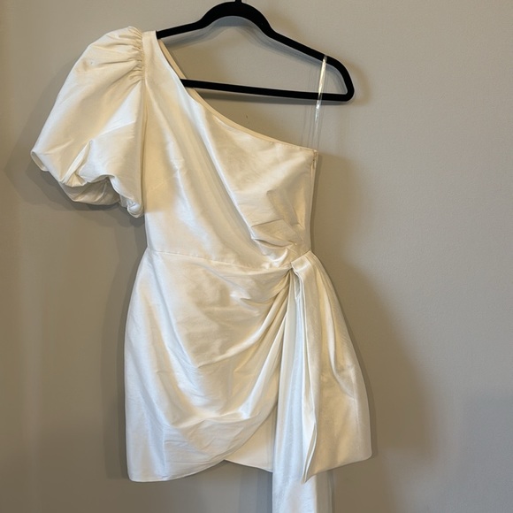 Anthropologie Sachin & Babi Dorien Puffed One-Shoulder Bow Train Wrap Mini Dress - Picture 3 of 8